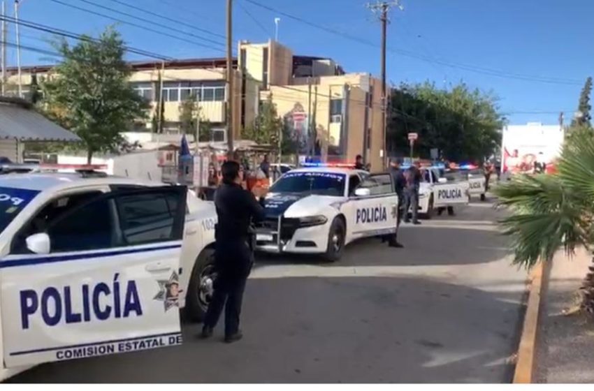  Policías Viales aplauden al personal médico del Estado que lucha contra COVID-19