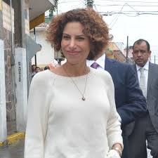  Juez suspende temporalmente extradición de Karime Macias