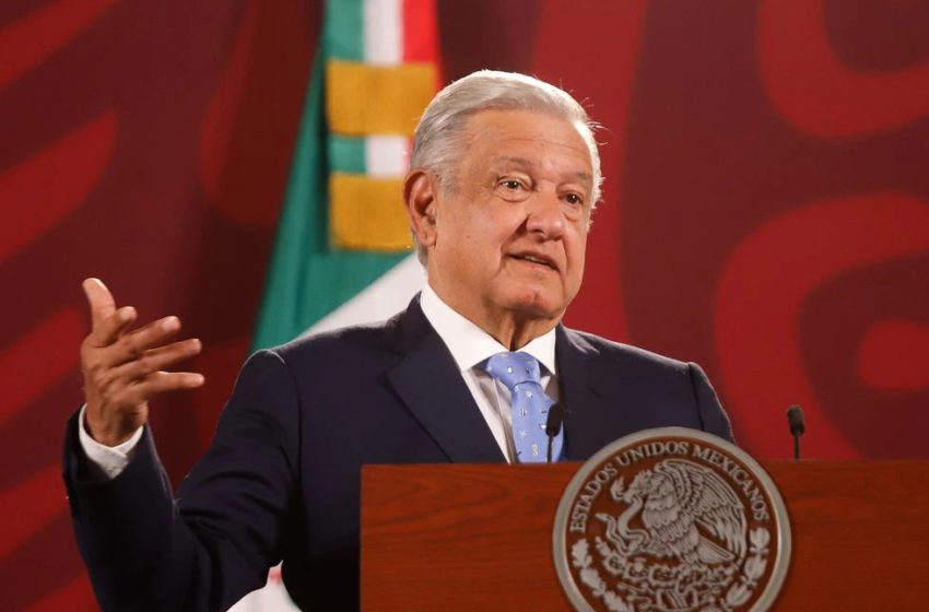  López Obrador minimiza las irregularidades en la contienda interna de Morena
