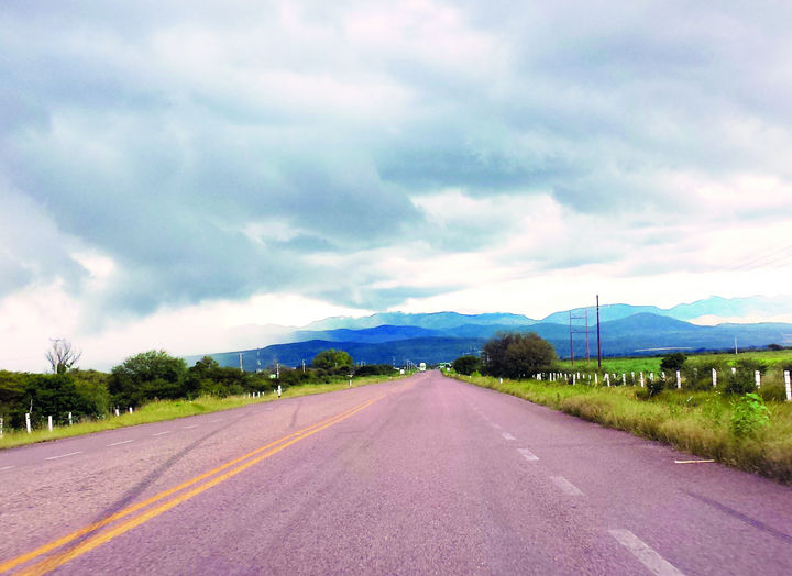  Asaltan a paisanos en la carretera de Zacatecas